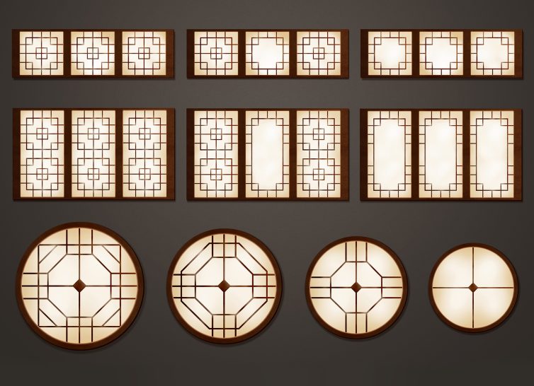 Verschiedene dekorative Fensterdesigns in Holzrahmen auf dunklem Hintergrund.